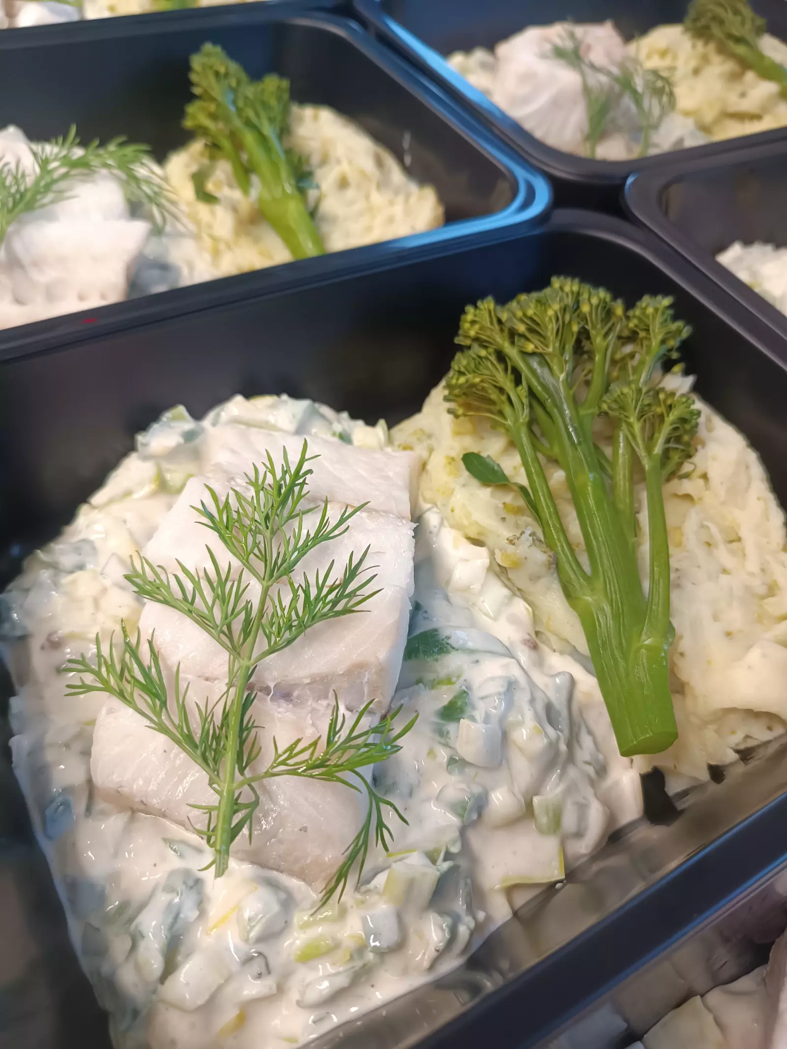 Photo du produit Filet de sébaste, purée de brocolis, poireaux à la crème & poivre de Sichuan